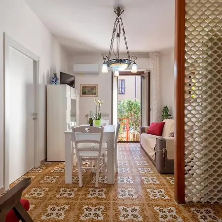 Casa Vacanze 100 Metri Dal Mare Alghero Exterior photo